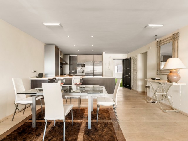 2 Bedrooms Apartment in Puerto Banús