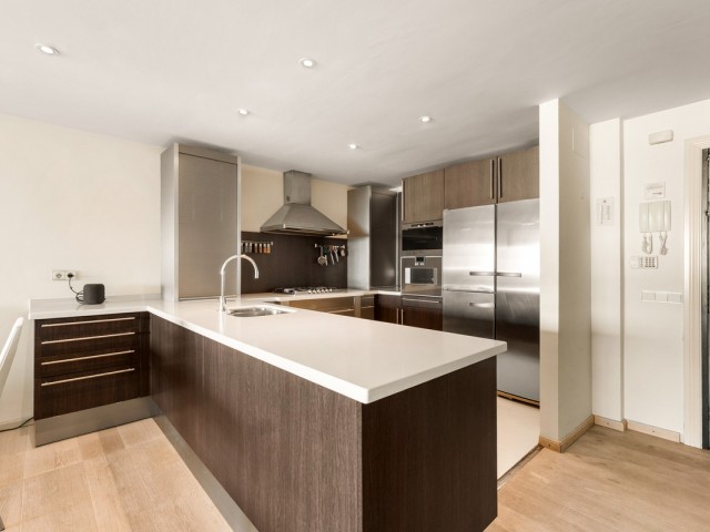 2 Bedrooms Apartment in Puerto Banús
