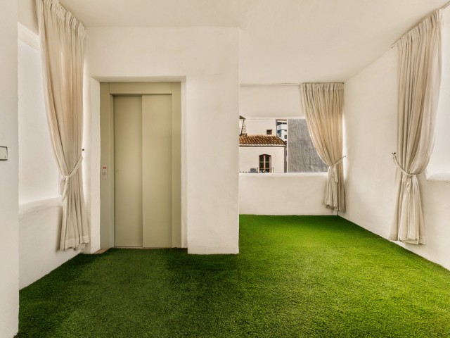 2 Bedrooms Apartment in Puerto Banús