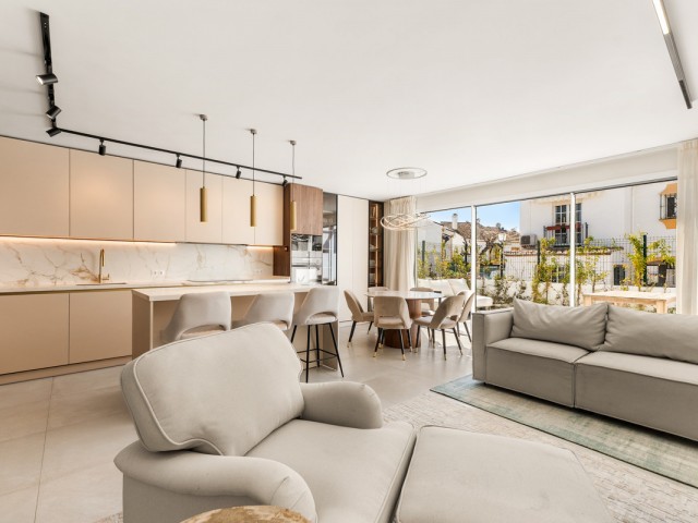 4 Slaapkamer Rijtjeshuis in Estepona