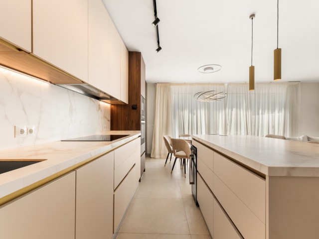 4 Slaapkamer Rijtjeshuis in Estepona