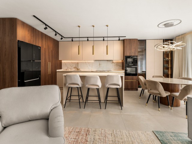 4 Slaapkamer Rijtjeshuis in Estepona