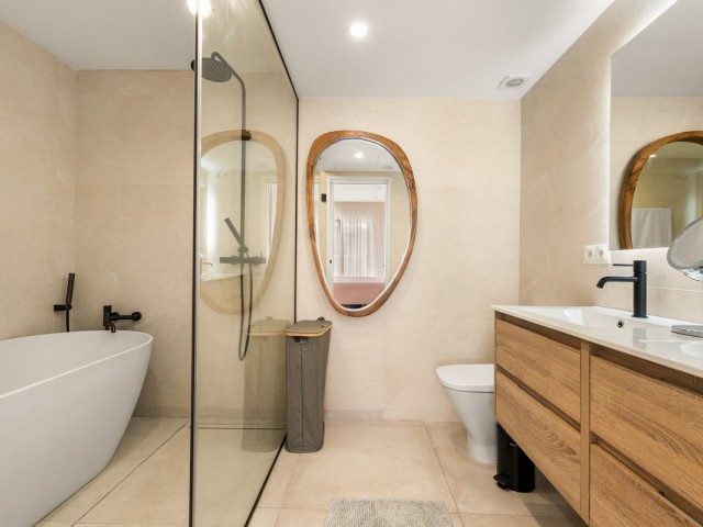4 Slaapkamer Rijtjeshuis in Estepona