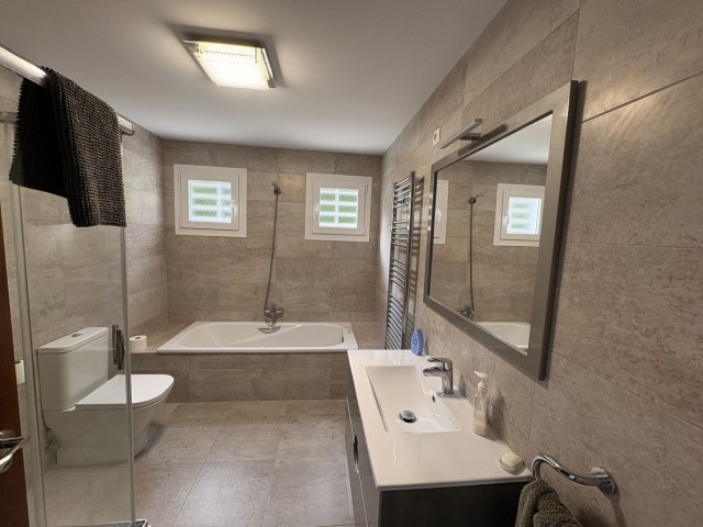 6 Bedrooms Villa in Mijas Costa