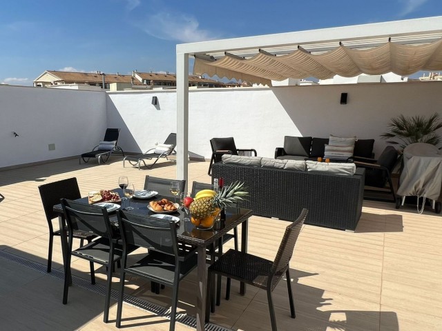 Penthouse avec 3 Chambres  à San Pedro de Alcántara