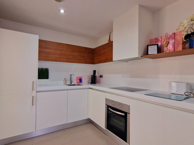 Penthouse avec 3 Chambres  à San Pedro de Alcántara