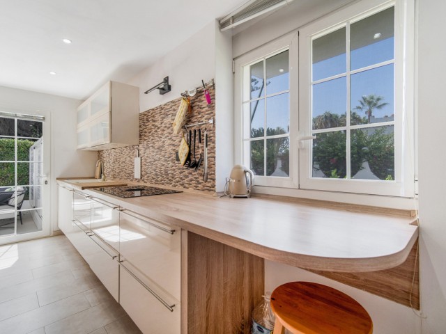 4 Bedrooms Townhouse in The Golden Mile