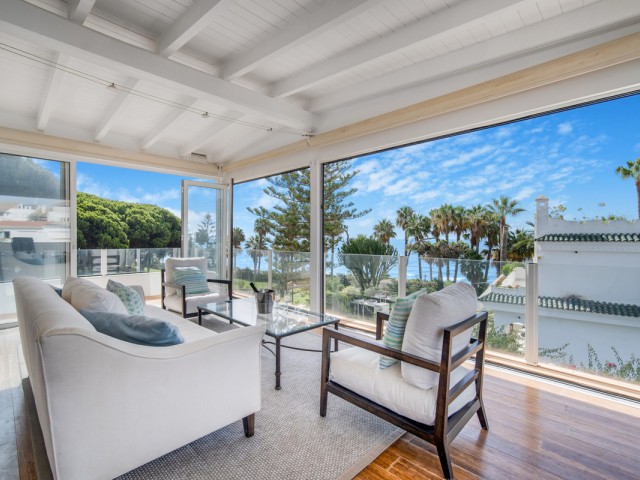 4 Bedrooms Townhouse in The Golden Mile