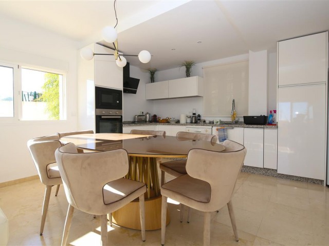 2 Bedrooms Apartment in Estepona