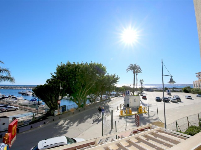 2 Bedrooms Apartment in Estepona