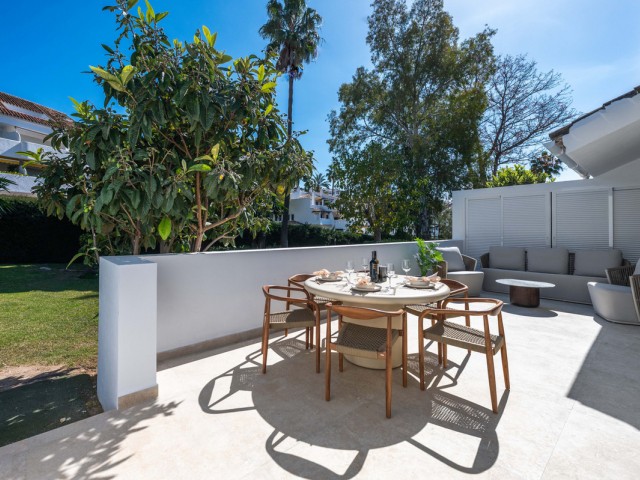 3 Slaapkamer Rijtjeshuis in Nueva Andalucía