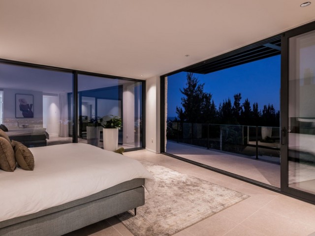 5 Soveroms Villa i Benahavís