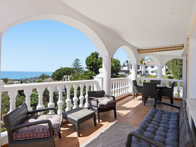 6 Bedrooms Villa in Benalmadena