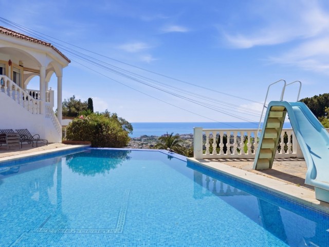 6 Bedrooms Villa in Benalmadena