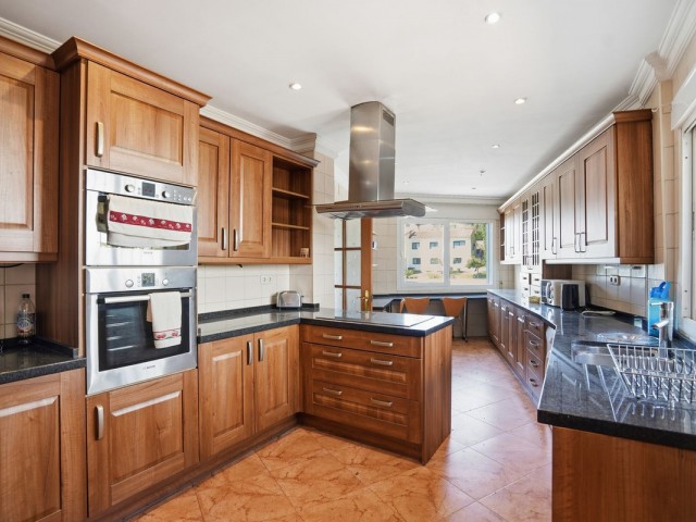 6 Bedrooms Villa in Benalmadena