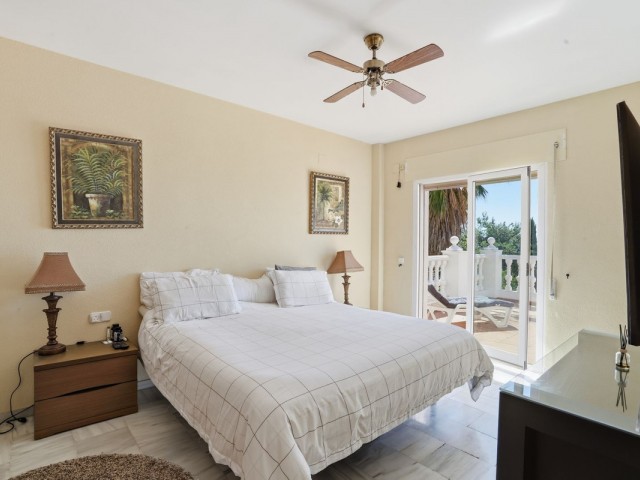6 Bedrooms Villa in Benalmadena