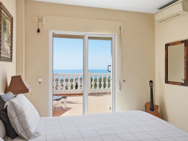 6 Bedrooms Villa in Benalmadena