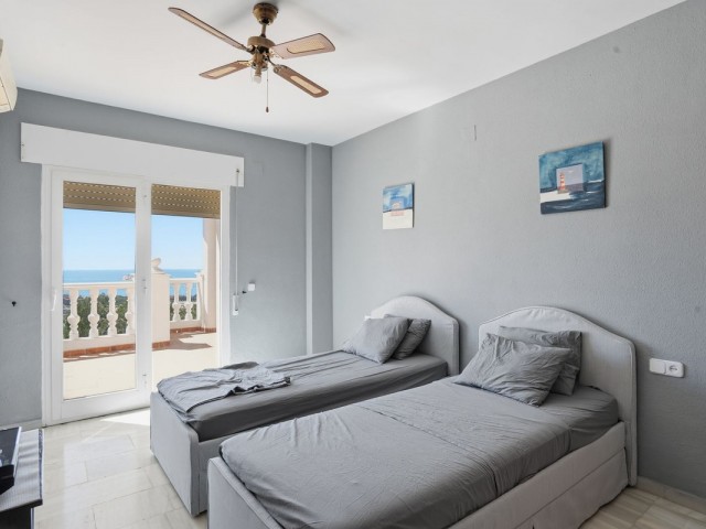 6 Bedrooms Villa in Benalmadena
