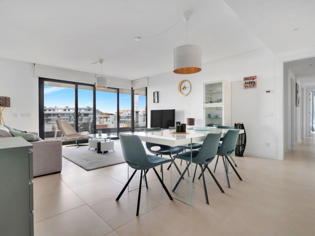 4 Bedrooms Apartment in Fuengirola