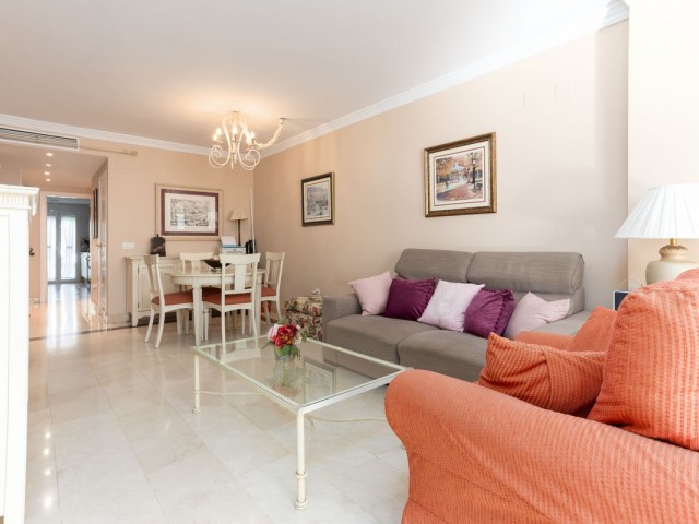 2 Bedrooms Apartment in San Pedro de Alcántara