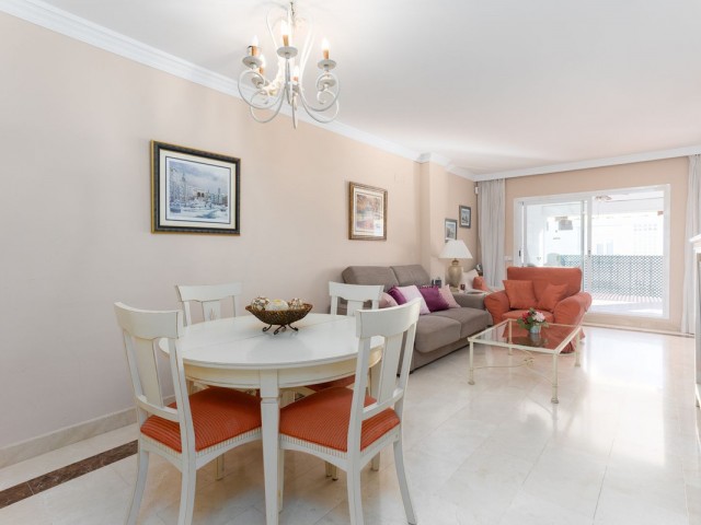 2 Bedrooms Apartment in San Pedro de Alcántara