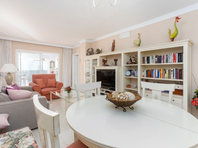 2 Bedrooms Apartment in San Pedro de Alcántara