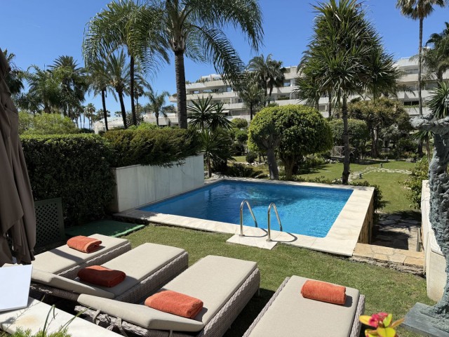 3 Bedrooms Apartment in Puerto Banús
