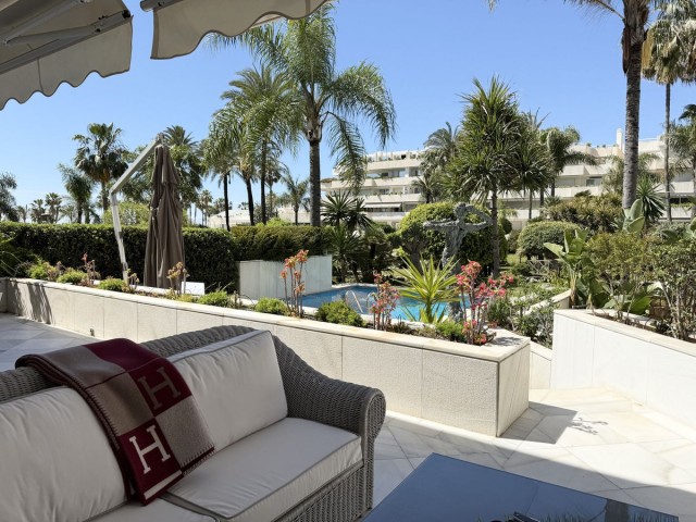 3 Bedrooms Apartment in Puerto Banús