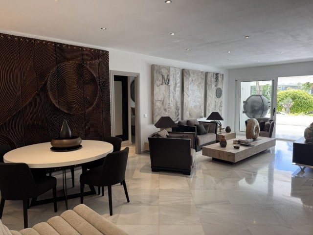 3 Bedrooms Apartment in Puerto Banús