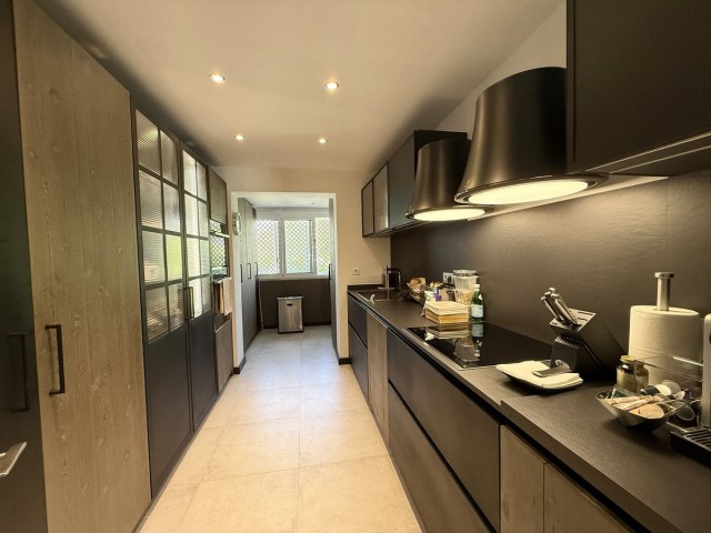 3 Bedrooms Apartment in Puerto Banús