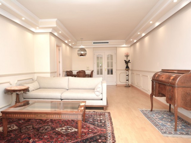 3 Bedrooms Apartment in Marbella