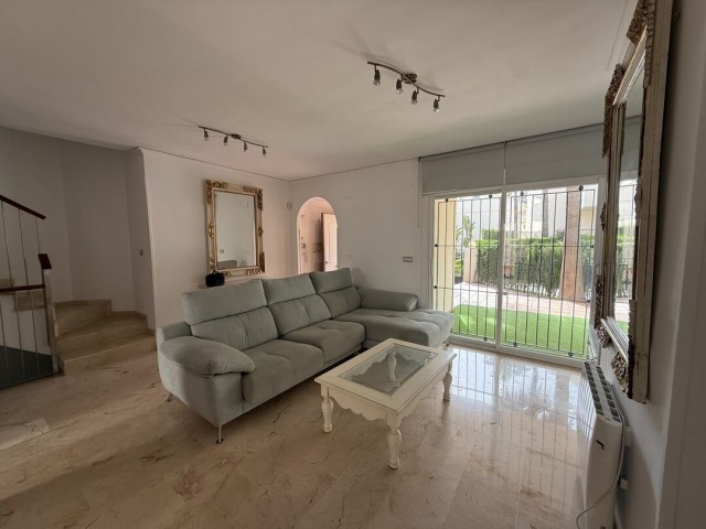 3 Bedrooms Townhouse in Marbella