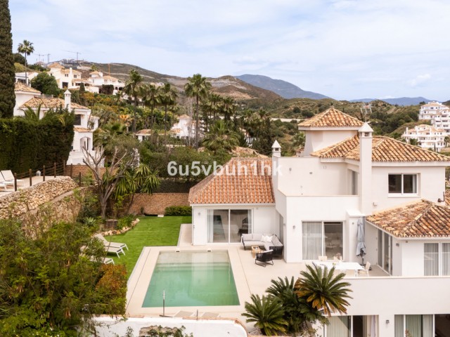 5 Slaapkamer Rijtjeshuis in Marbella