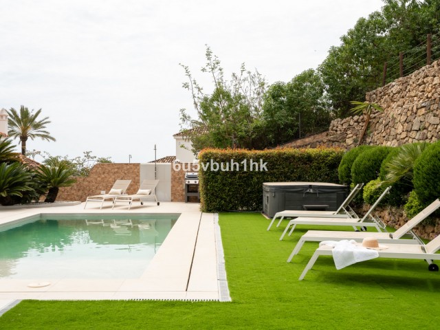 5 Bedrooms Townhouse in Marbella