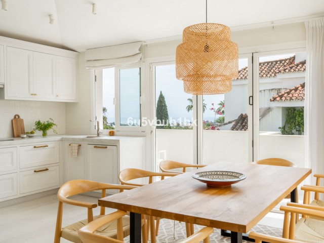 5 Bedrooms Townhouse in Marbella