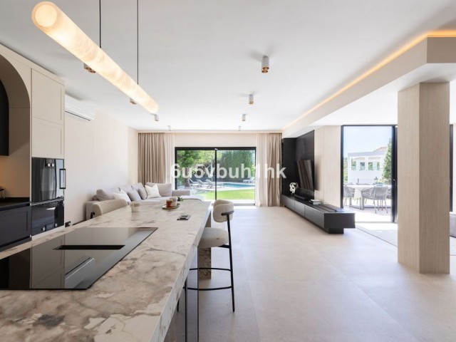 Villa con 6 Dormitorios  en Benahavís