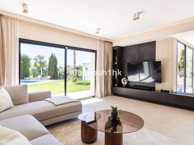 Villa con 6 Dormitorios  en Benahavís
