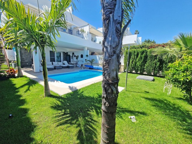 3 Bedrooms Villa in Riviera del Sol