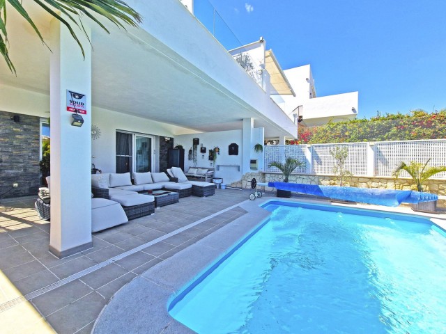 3 Bedrooms Villa in Riviera del Sol