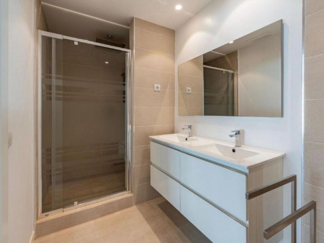 4 Bedrooms Villa in Benalmadena