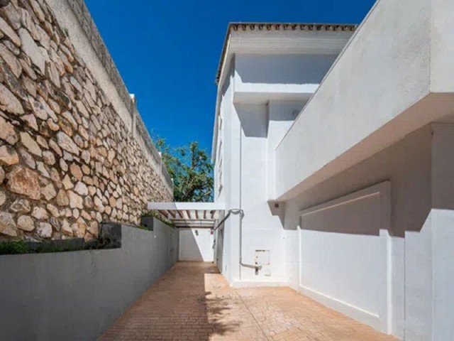 4 Bedrooms Villa in Benalmadena