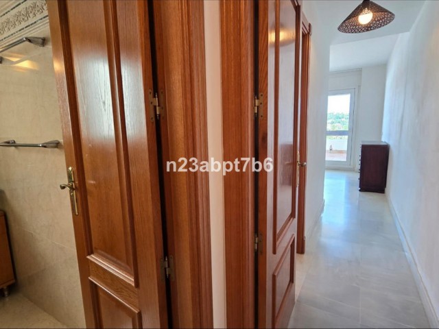 Apartamento con 2 Dormitorios  en Nueva Andalucía