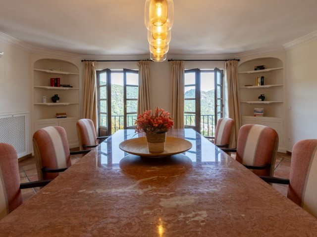 Villa avec 4 Chambres  à Benahavís