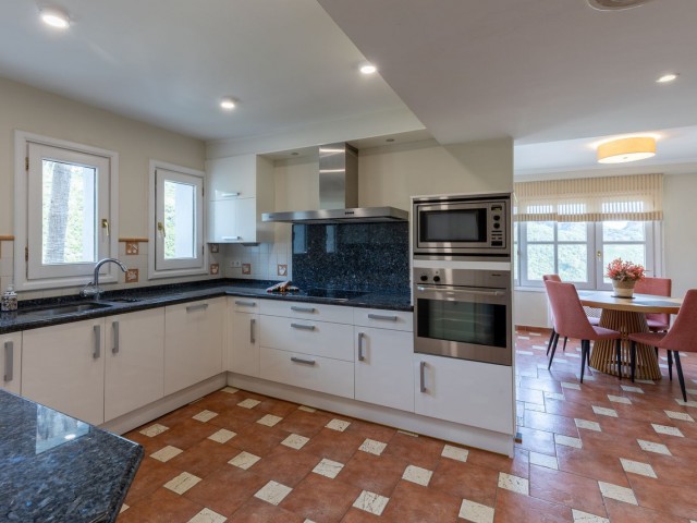 Villa avec 4 Chambres  à Benahavís