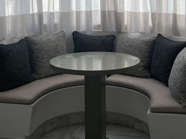 2 Bedrooms Apartment in Marbella