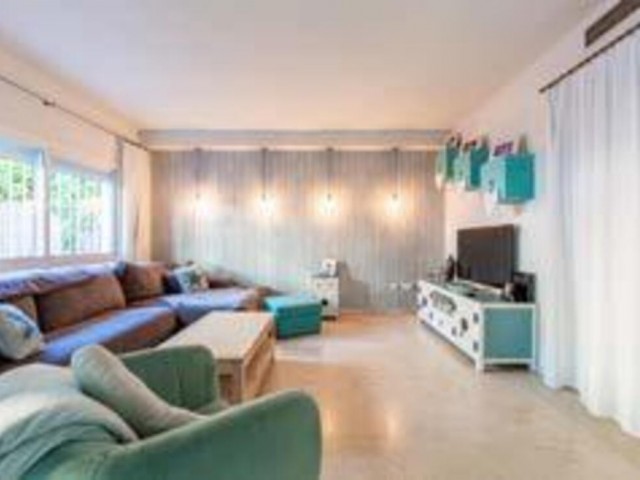 5 Schlafzimmer Reihenhaus in San Pedro de Alcántara