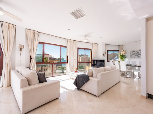 Penthouse, Costalita