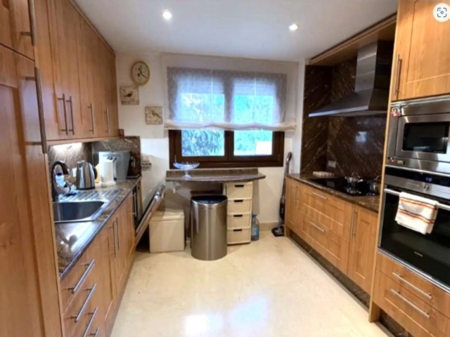 3 Bedrooms Apartment in Estepona