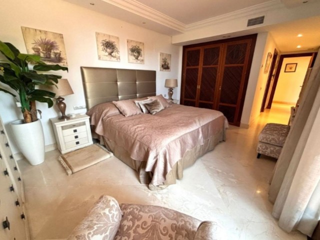 3 Bedrooms Apartment in Estepona