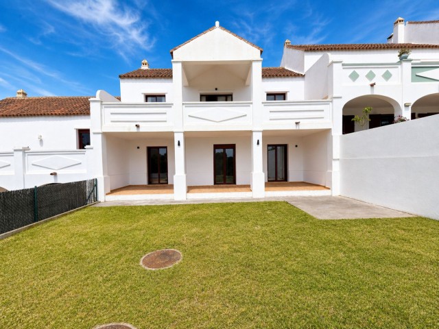 3 Bedrooms Townhouse in Casares Playa